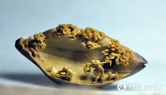 飞鸟,走兽,各有各的神情姿态,作品栩栩如生,还曾经送给作者魏学洢一个