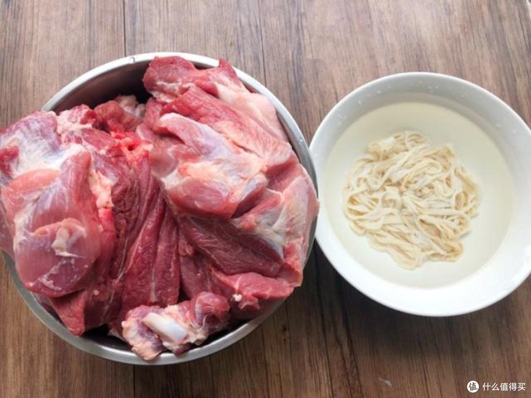自制香肠,只要简单几步,麻辣鲜香,比买来的强,家人喜欢