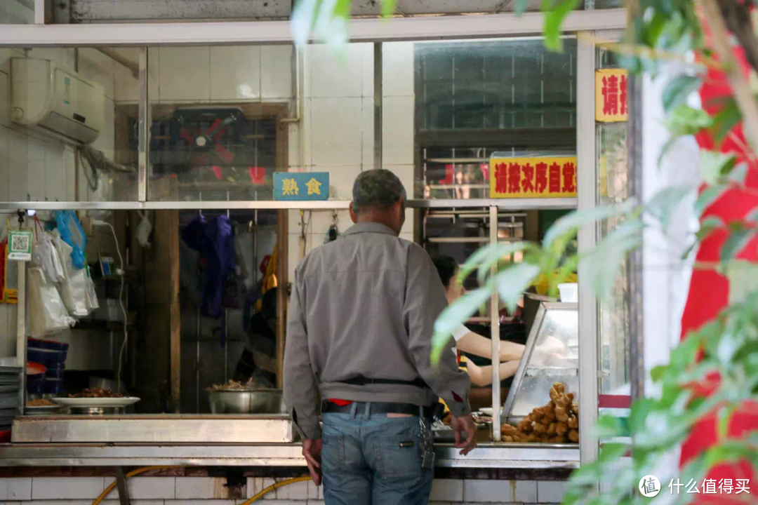 美食遍地，庙宇六千间，繁华和市井交织在一起，原来你是这样的泉州，每走一步都会有惊喜！