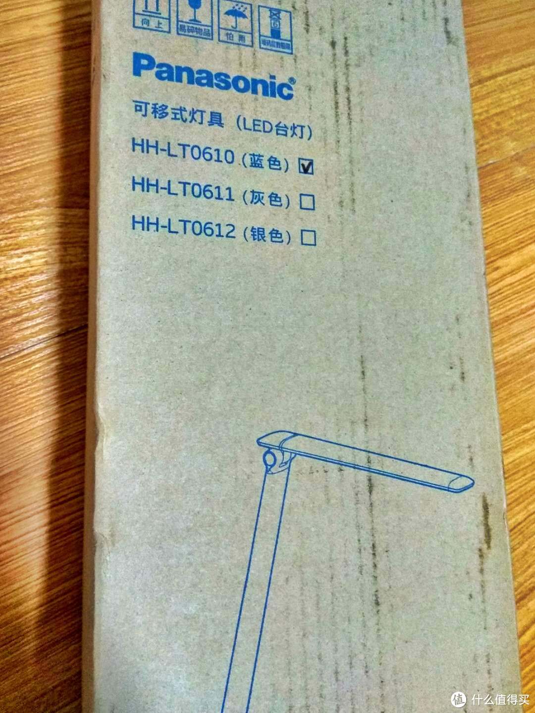 估计是运输过程原因,外包装有点脏