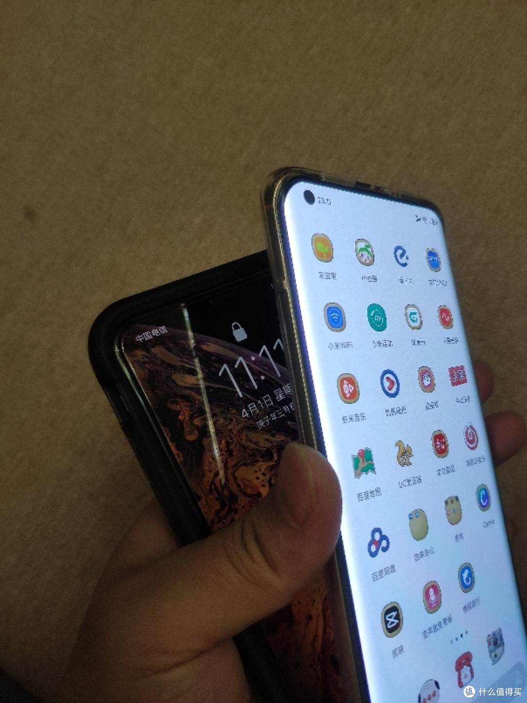 二手小米10pro对比一年前老苹果旗舰xs max