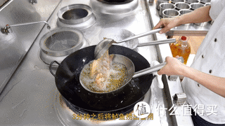厨师长教你:“醋烧鲈鱼”的家常做法,口感鲜嫩味道很赞