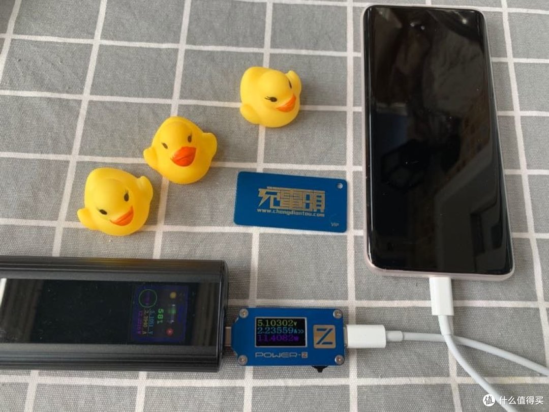 有颜有料有快充, HENGLISAM 45W PD双向快充移动电源评测
