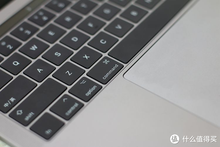 MacBook Pro创新不只Touch Bar，但我还需适应