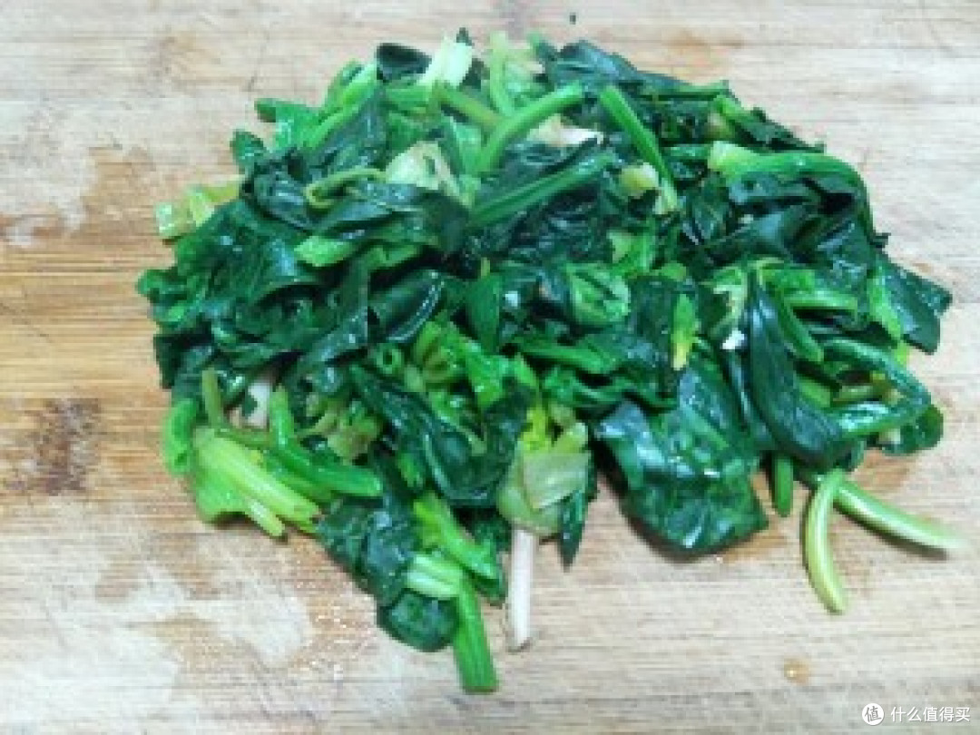 菠菜营养丰富,无论凉拌,炒,烧汤都非常美味。大力水手爱吃菠菜,今天我们做个菠菜鸡蛋汤吧!