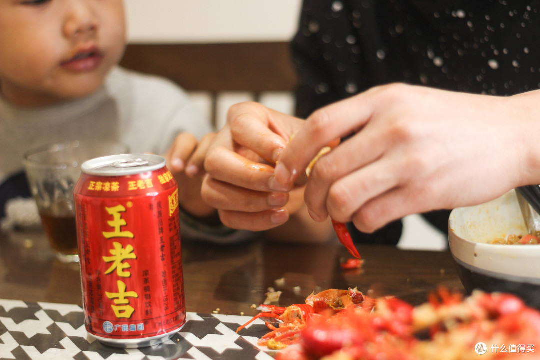 低过老罗,信良记小龙虾首吃,是夏天的味道!