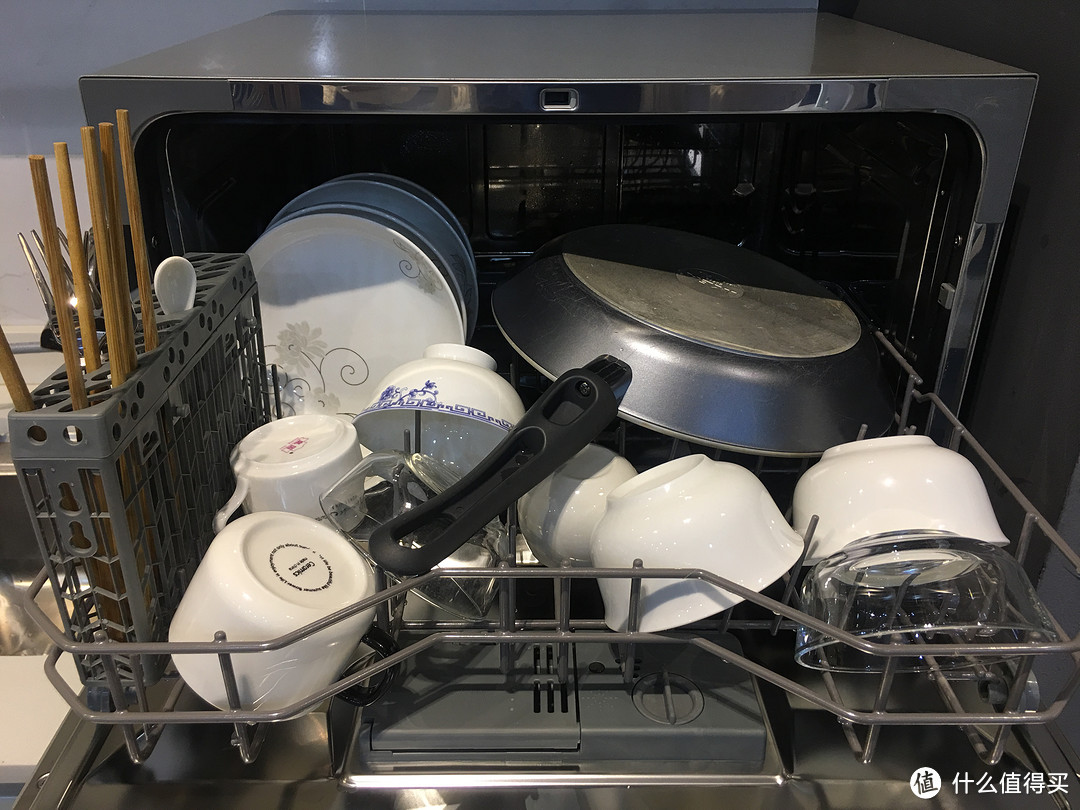 6套容量台式洗碗机是鸡肋还是刚需？单身、小夫妻、父母独居...洗碗机怎么选？