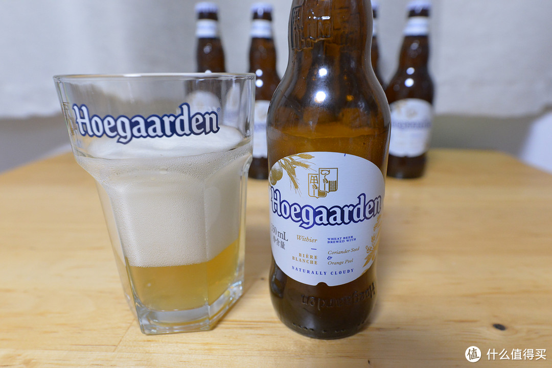 每日小酌一杯，果香馥郁的精酿啤酒—Hoegaarden White 福佳白啤酒