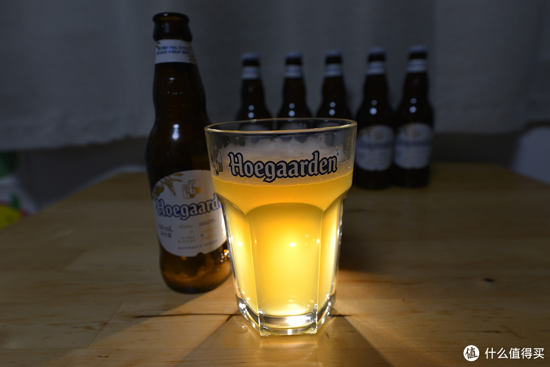 每日小酌一杯，果香馥郁的精酿啤酒—Hoegaarden White 福佳白啤酒