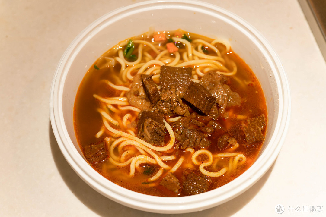 聊聊那些有料的方便面篇一优粮餐鲜原汤实肉香辣牛肉面