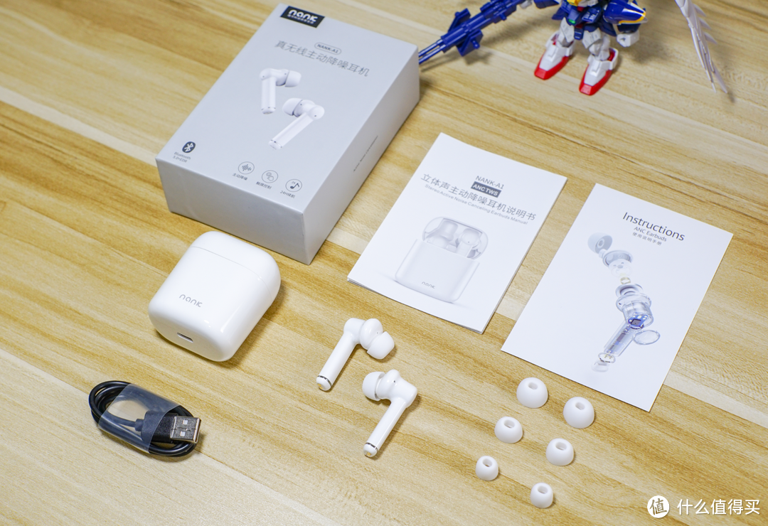 比苹果AirPods Pro大一圈的国产降噪耳机如何？南卡A1上手体验