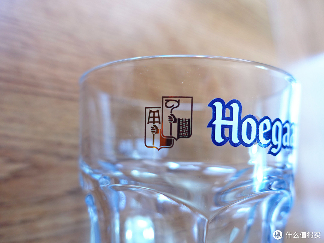 【轻众测】独自宅家，来一杯果香清爽的Hoegaarden 福佳白啤酒吧~