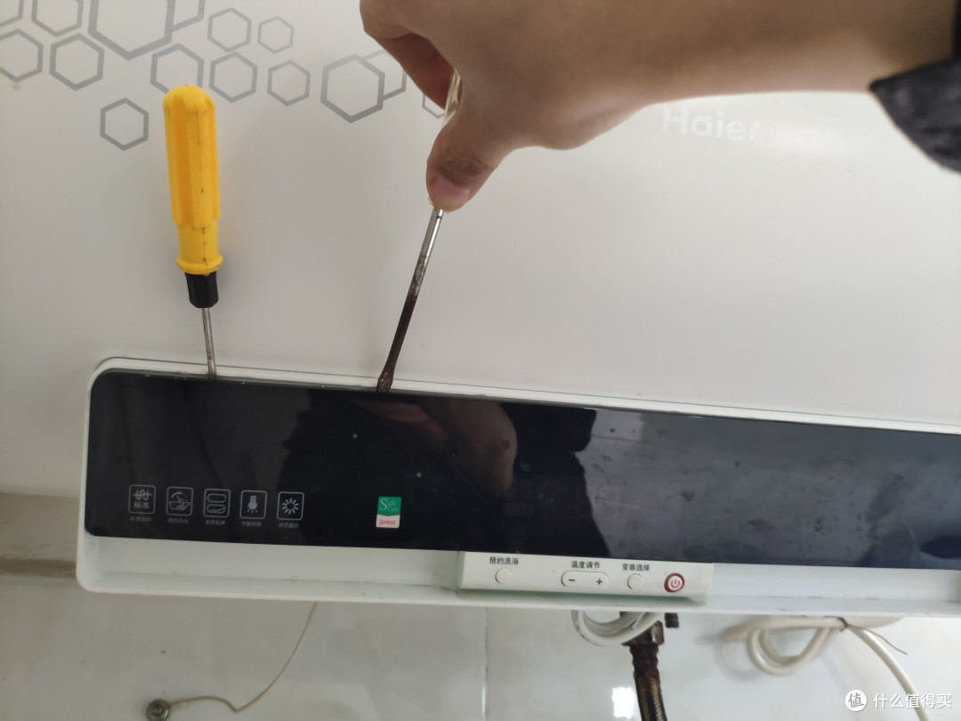 海尔电热水器es60hz4更换镁棒小记