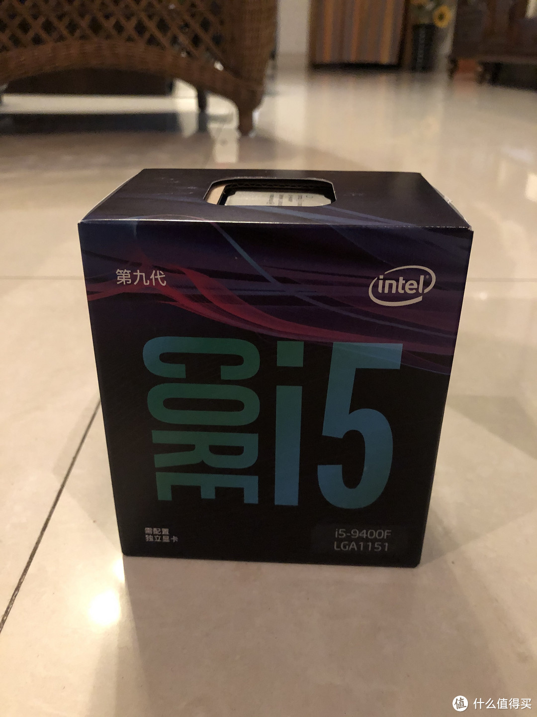盒装CPU i5 9400F，性价比挺高（去年899爹爹的万人团没上车，就再也没有车了）