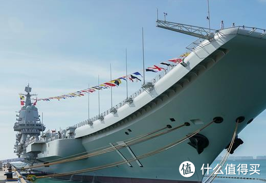 这里是中国海军山东舰——假期陪娃组建3010块积木全纪录