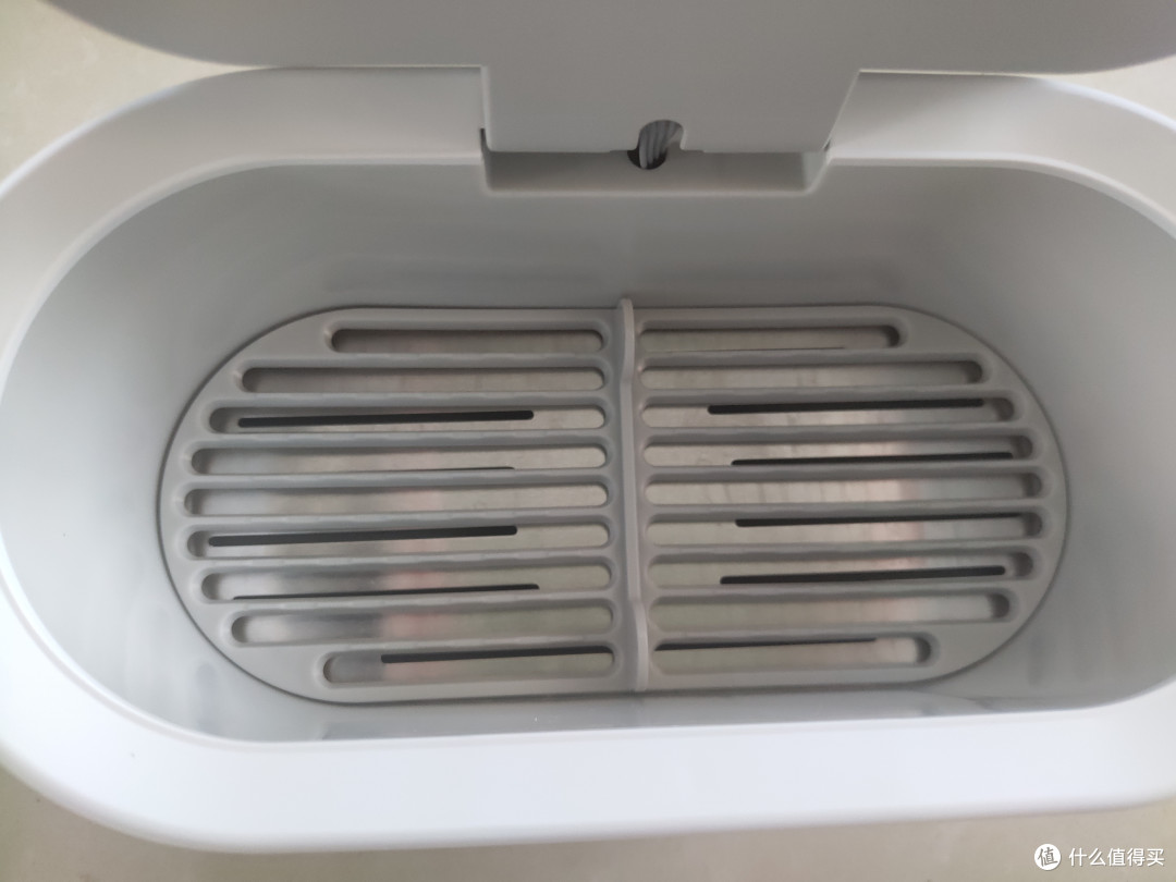 须眉——小巧的消毒器