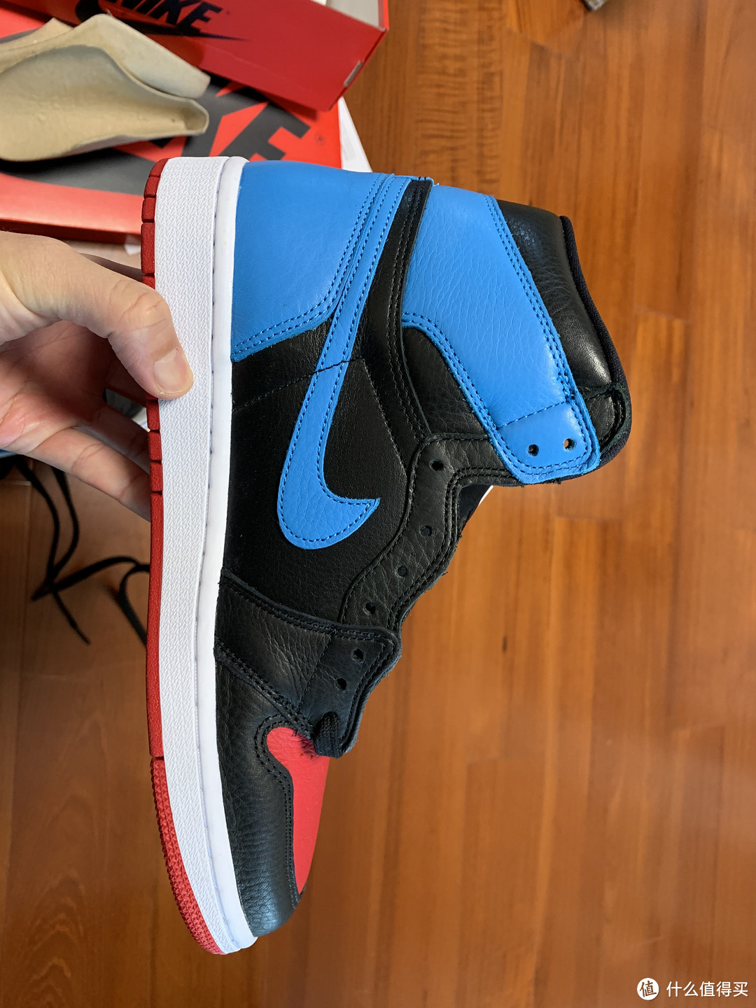 AJ1 反转警灯 Air Jordan 1 WMNS “UNC To Chicago”