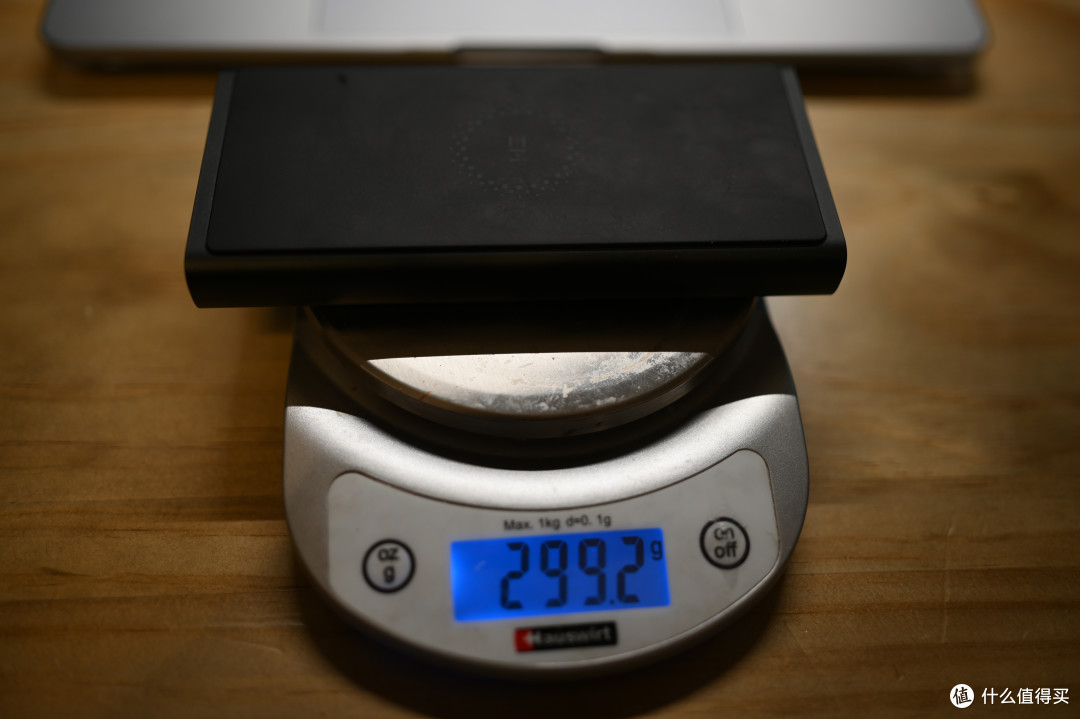 PD充电爱好者福音---HEENGLISAM双向45W移动电源体验