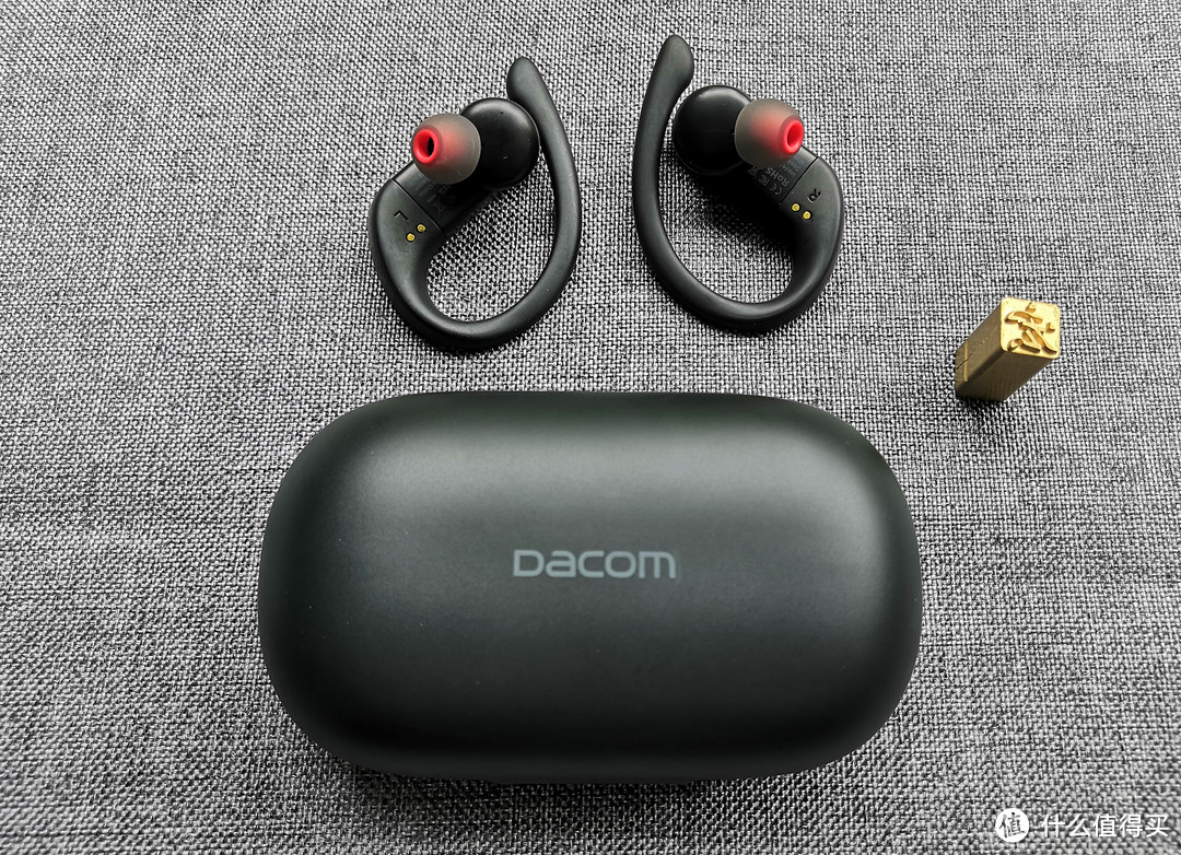 运动无拘束，轻松挂耳新体验，Dacom TWS耳机感受耳间的舒畅！