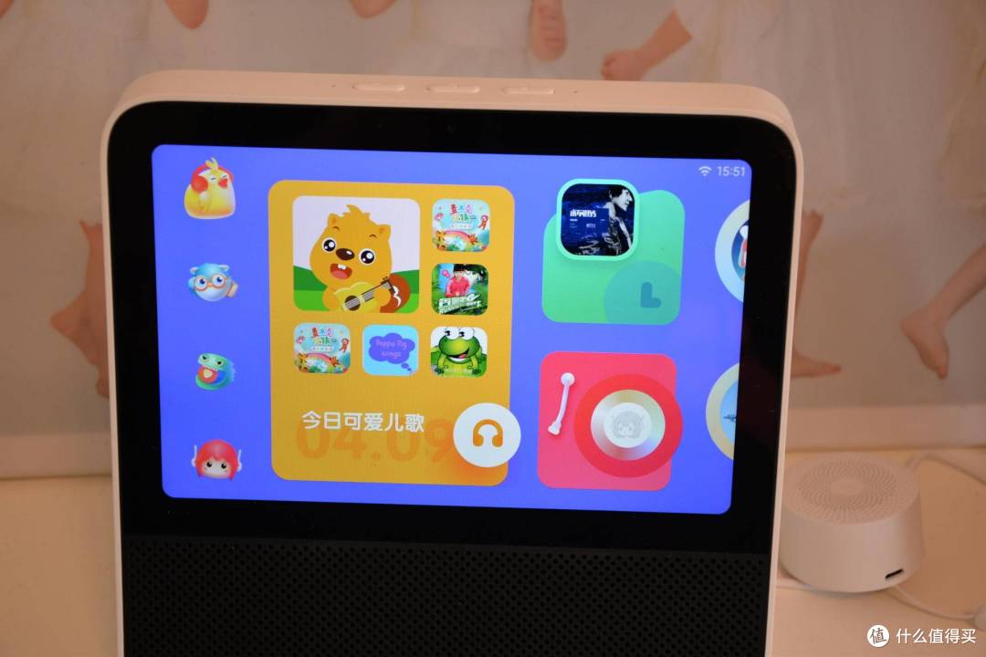 音箱也触屏,学习娱乐两不误—Redmi小米触屏音箱8分享