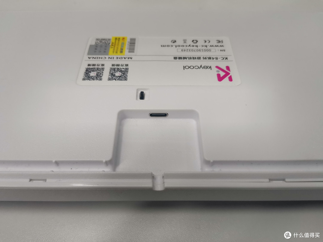 新壳背后开关和TypeC口