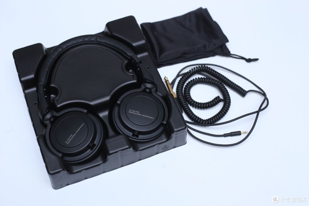 拜雅 DT240 pro 头戴式监听耳机、钰龙 Canary II 解码耳放一体机简评