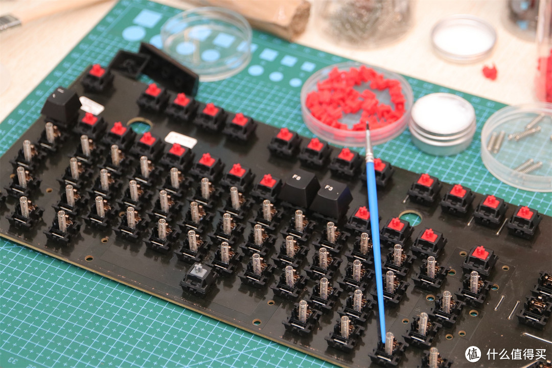 这是BUG，两百不到就能拥有一把3494红轴之王键盘