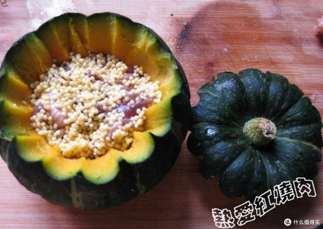 南瓜别光煮着吃啦!试试这么做,全家老少都喜欢,肉菜饭全有了!