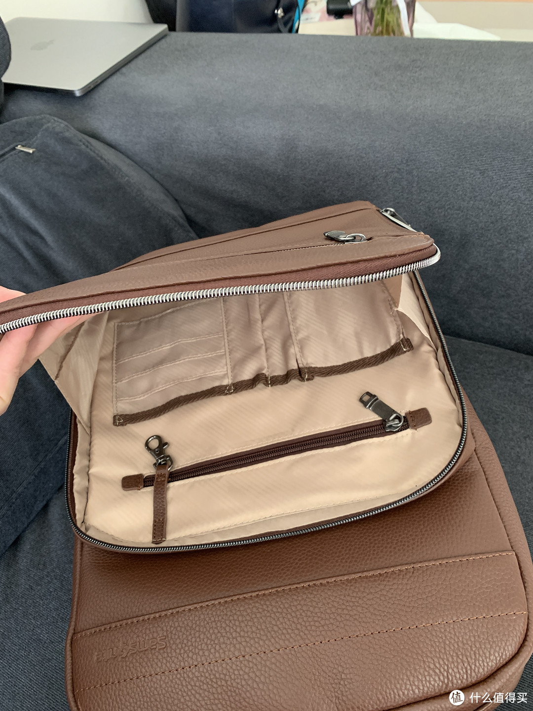 值友专车:复活节上车Samsonite新秀丽Leather Slim真皮双肩包开箱
