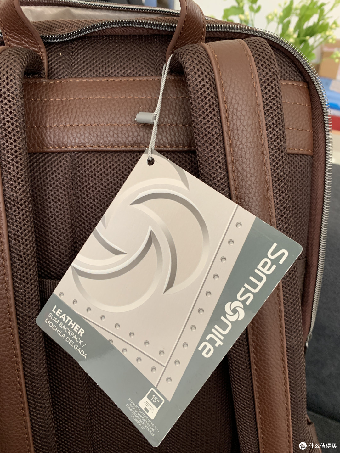 值友专车:复活节上车Samsonite新秀丽Leather Slim真皮双肩包开箱