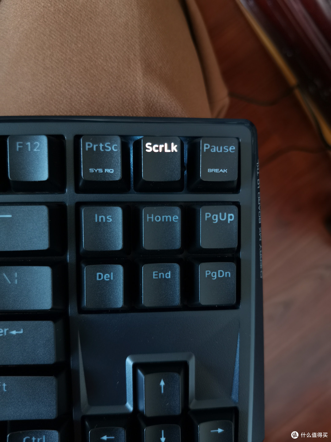 为了找回码字的感觉,我买了个cherry mx board 1.0