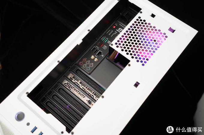 鑫谷ATX3.0游戏机箱战未来,零售价299元的开元G5性价比最高