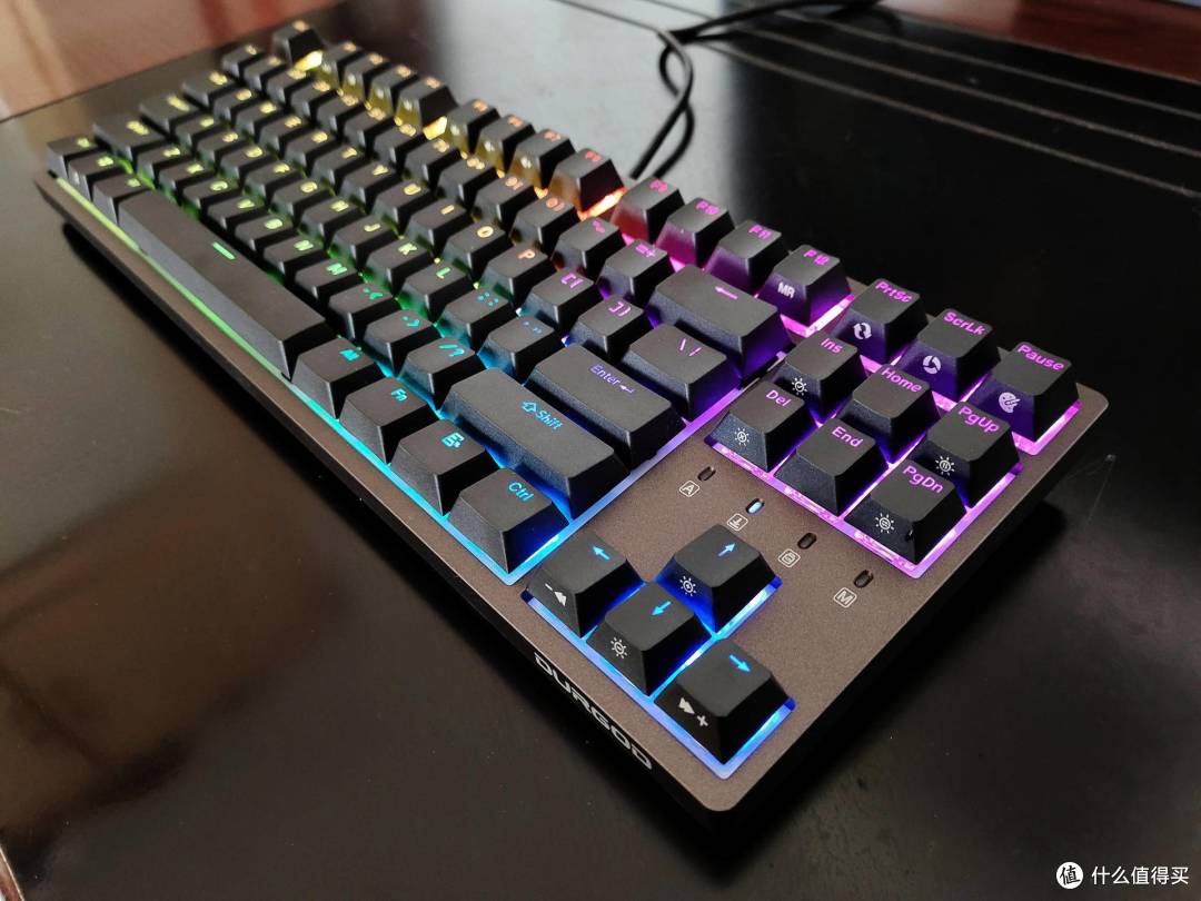 ​光效DIY+自定义宏：玩法多样的杜伽k320RGB-NS版机械键盘
