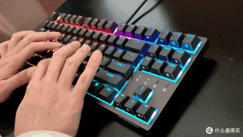 ​光效DIY+自定义宏：玩法多样的杜伽k320RGB-NS版机械键盘