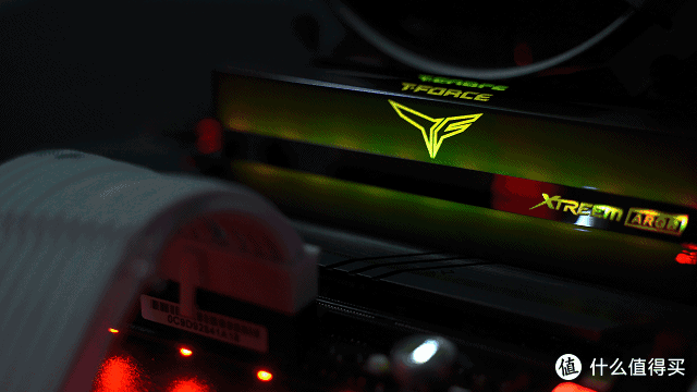 还能再超1000Mhz!十铨 幻镜 XTREEM ARGB内存测评