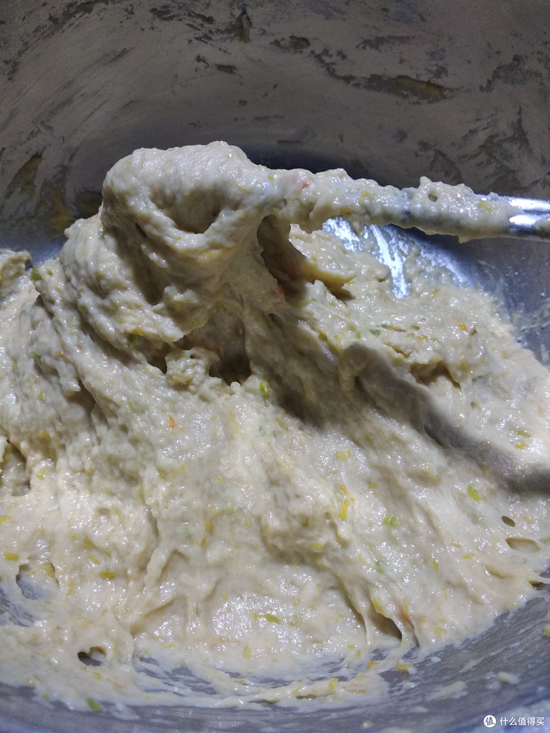 闲着无事，来做个电饭煲就能变出来的拉丝南瓜面包