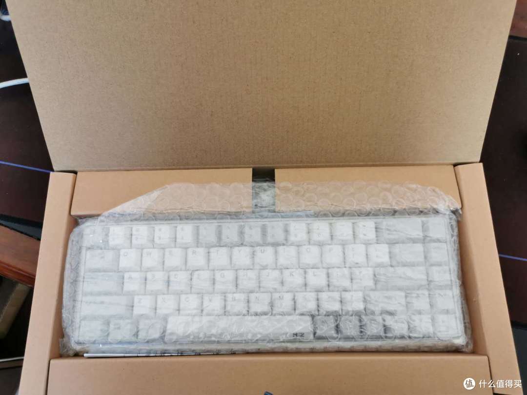 犹抱琵琶半遮面