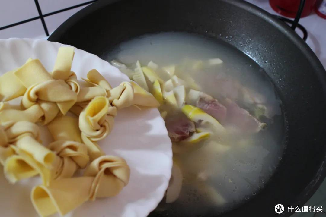 江南特色菜“腌笃鲜”的正确做法，牢记三点，厨房小白也能变大厨