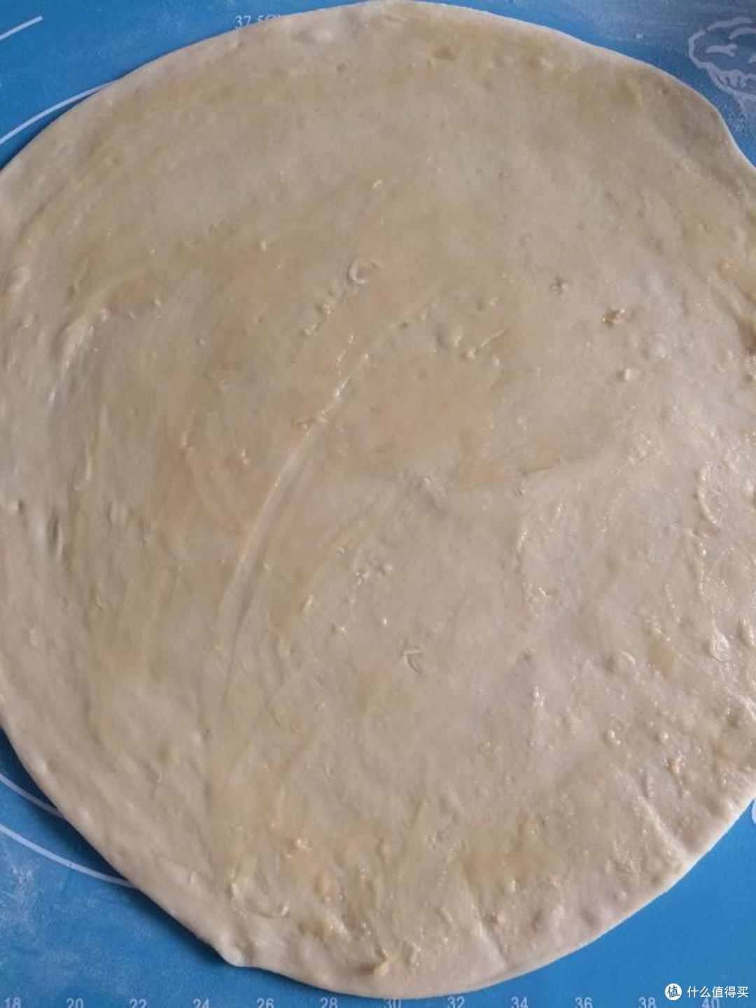 热乎乎的香酥豆沙饼出锅啦,要不要吃一个?