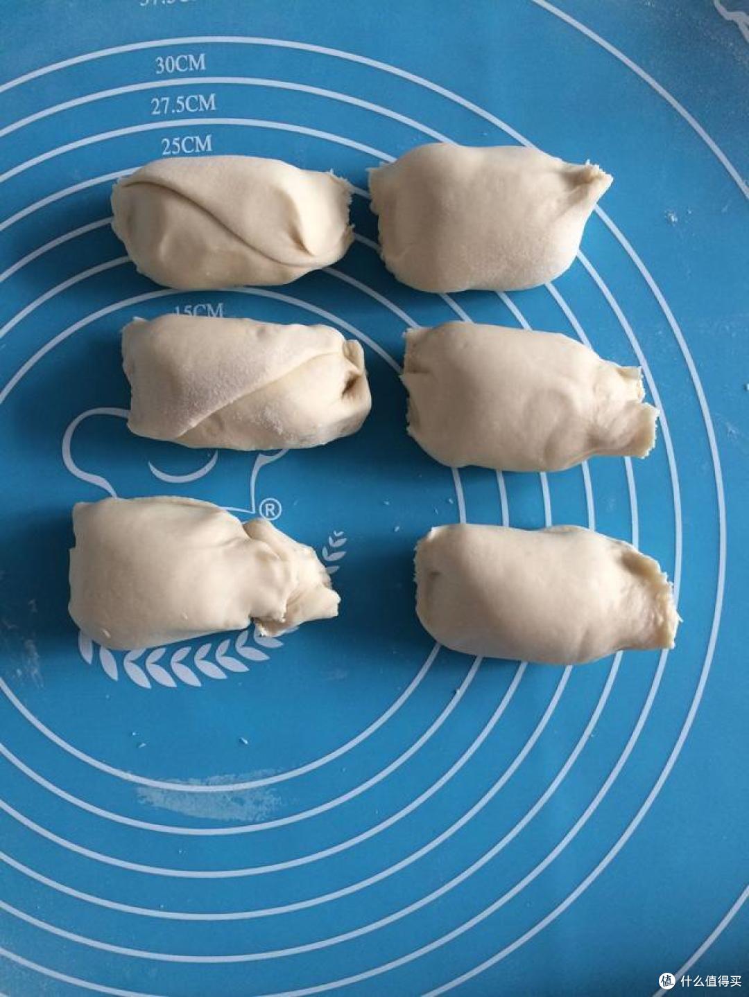 热乎乎的香酥豆沙饼出锅啦,要不要吃一个?