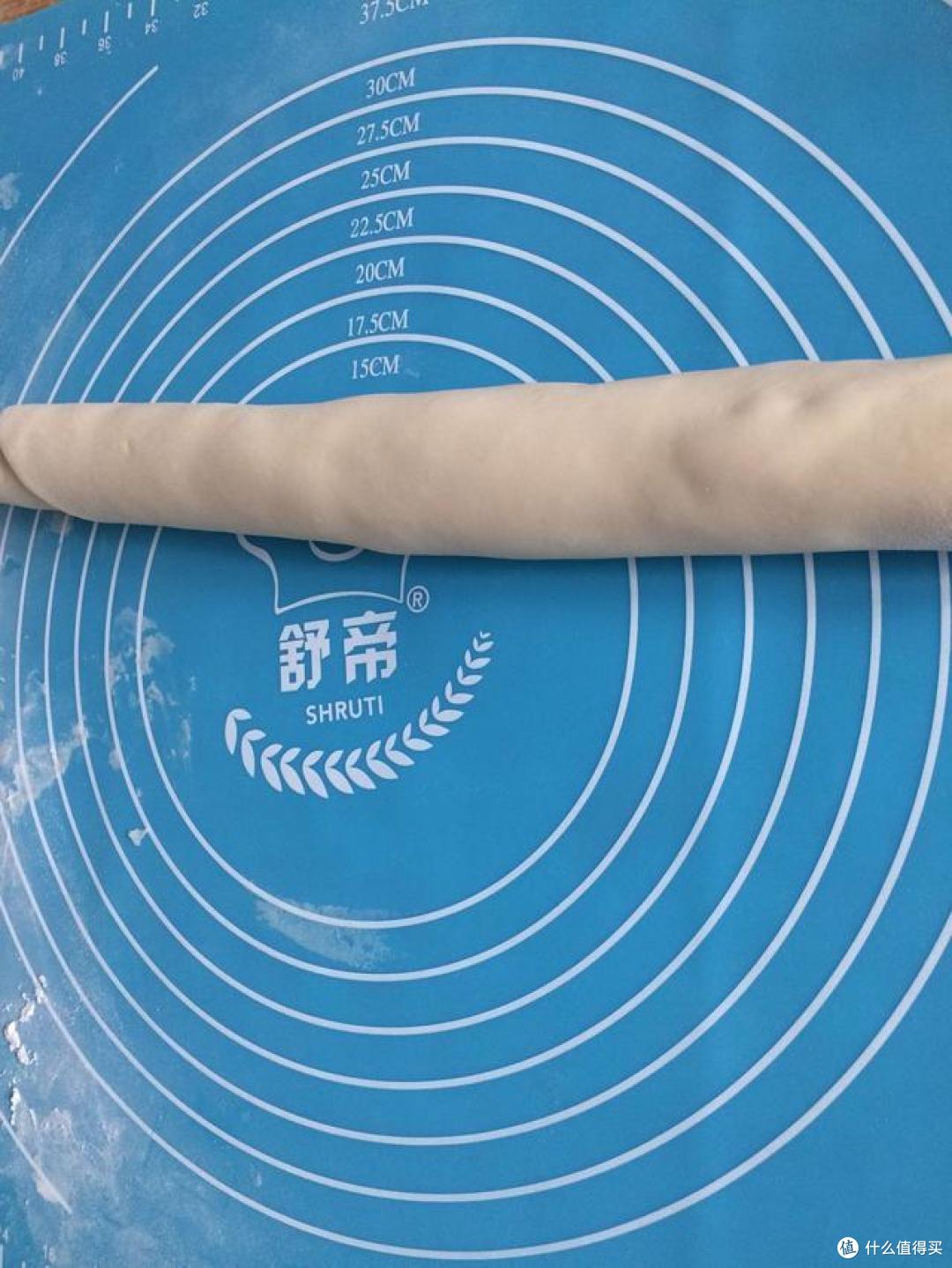 热乎乎的香酥豆沙饼出锅啦,要不要吃一个?
