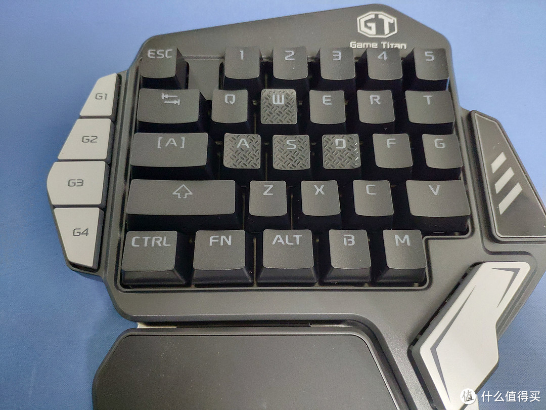 冲动消费多彩T9X单手游戏机械键盘体验