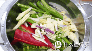 厨师长教你：“酱油泡青椒”的家常做法，口感爽脆味道很赞，收藏