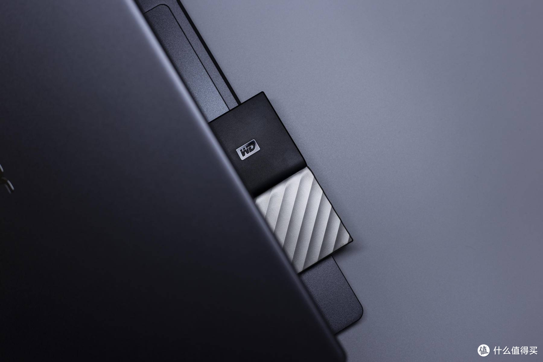 西数My Passport SSD体验:精致耐摔而小巧的大文件随身存储解决方案