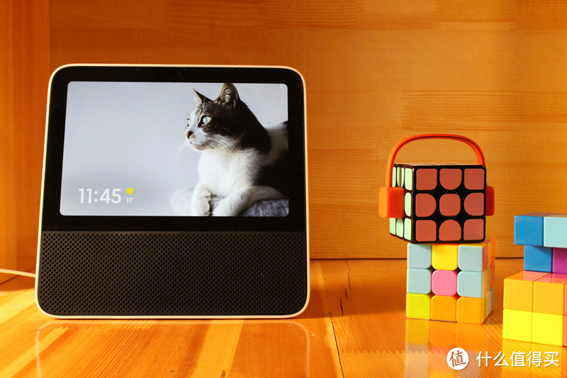 Redmi小爱触屏音箱 8英寸智慧魔方