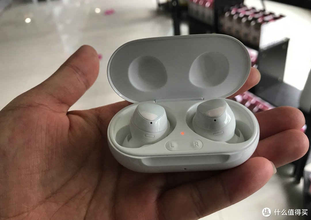 适合通勤和旅行的耳机-三星Galaxy Buds+真无线耳机评测