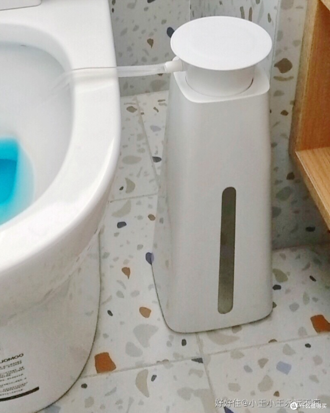 马桶防溅神器：原理简单，在我看来简直文明之光！亲测防溅，用了就可以安心如厕了。