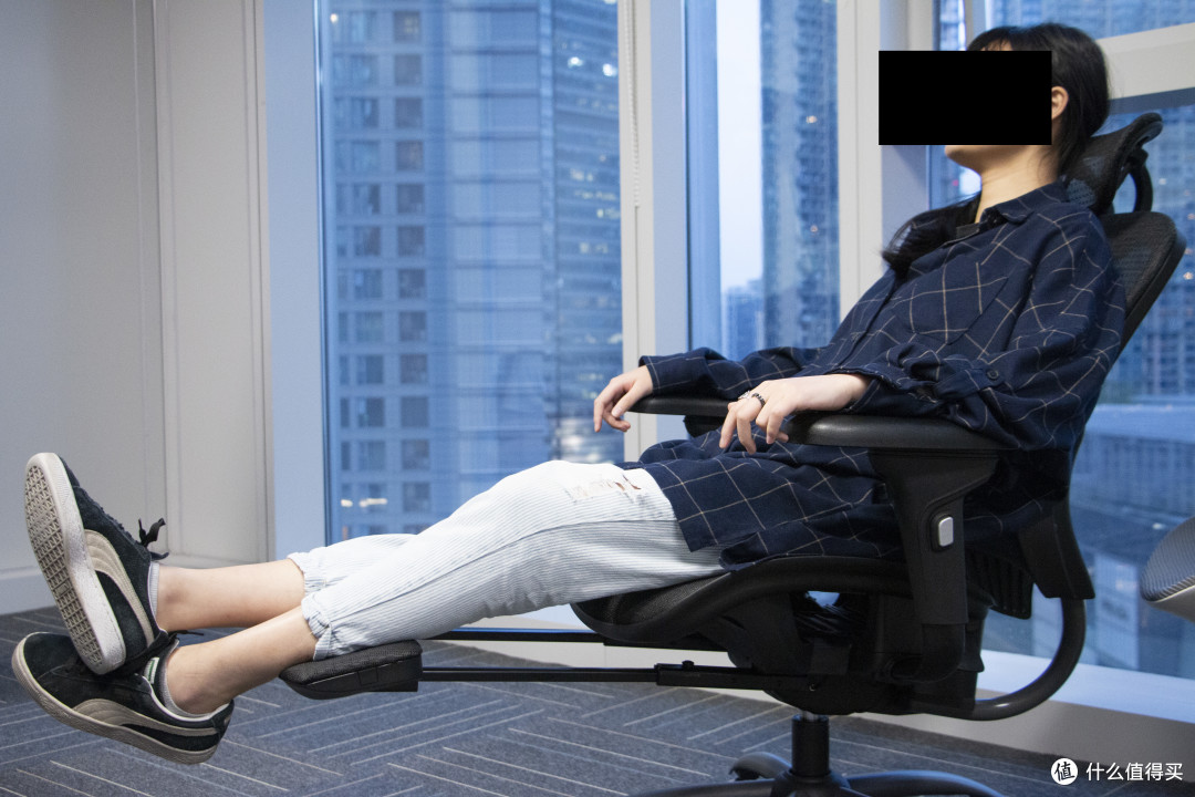 其实说实在的，这个脚托妹子用还好，男的超过175，都会感觉太短