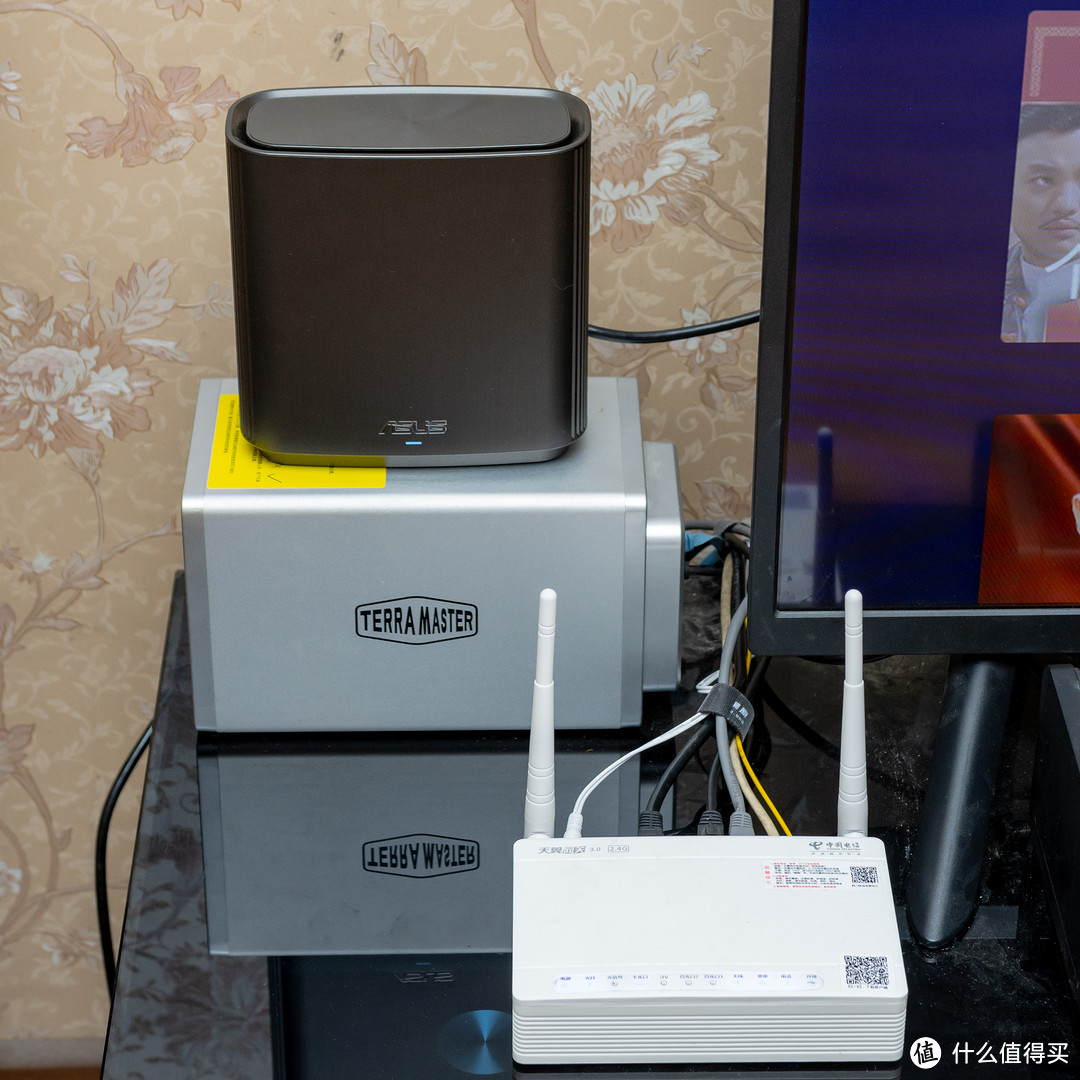 华硕灵耀 AC3000 分布式路由器评测:如何用 Mesh 网络助力智能家庭?