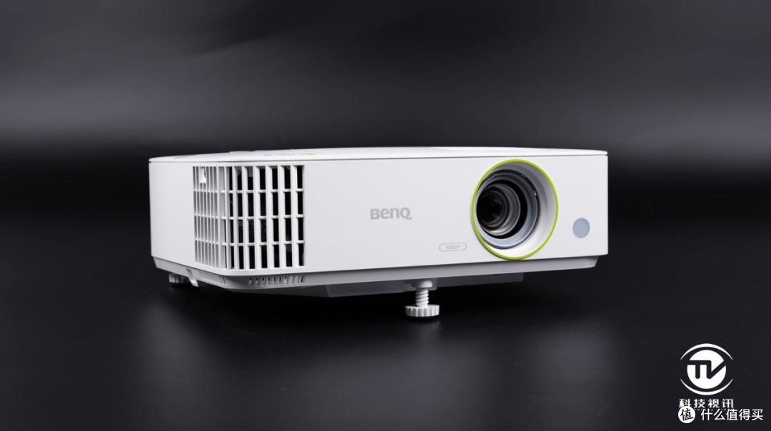 谁是中型会议室投屏专家?明基E582 VS 爱普生CB-U05 PK揭晓